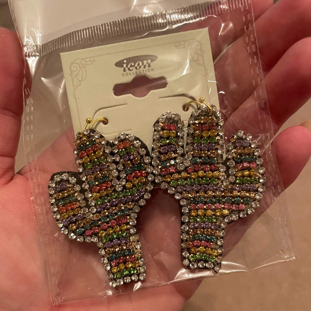 ✨🌵 Sparkle cactus earrings